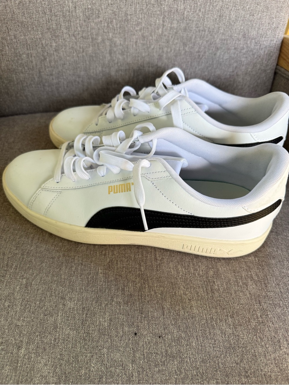 Puma White Sneakers with Black Formstripe and Gold Logo